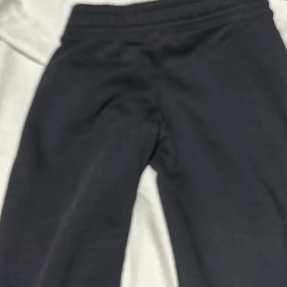 Old navy black 6/7 sweatpants drawstring waist fitted elastic cuff euc 2 pair